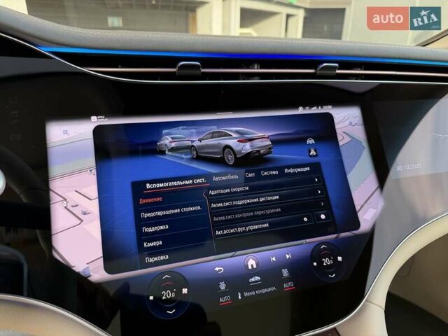 Серый Мерседес EQS, объемом двигателя 0 л и пробегом 1 тыс. км за 79900 $, фото 90 на Automoto.ua