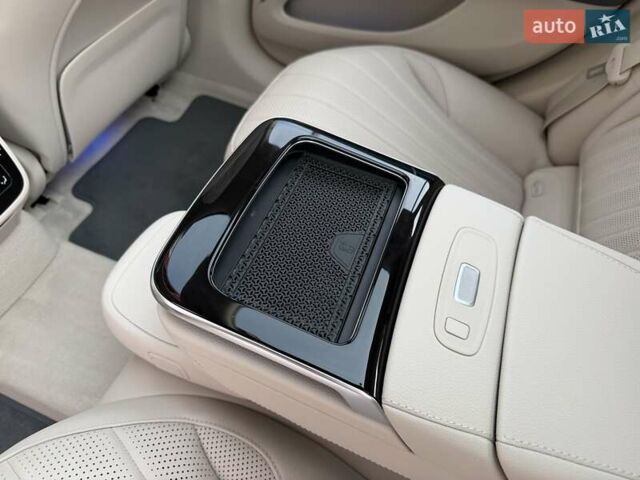 Серый Мерседес EQS, объемом двигателя 0 л и пробегом 1 тыс. км за 79900 $, фото 135 на Automoto.ua