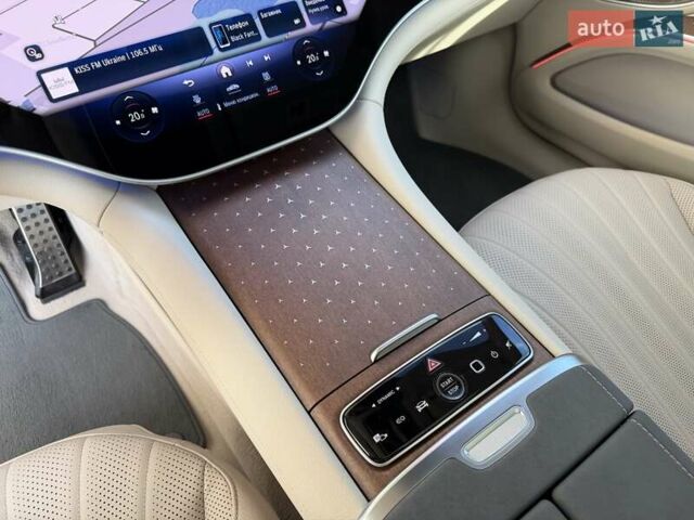 Серый Мерседес EQS, объемом двигателя 0 л и пробегом 1 тыс. км за 79900 $, фото 81 на Automoto.ua