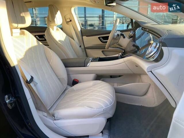 Синий Мерседес EQS, объемом двигателя 0 л и пробегом 7 тыс. км за 59400 $, фото 29 на Automoto.ua