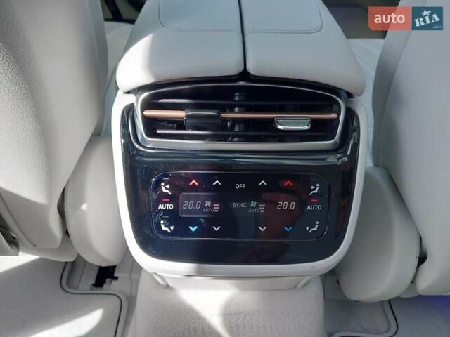 Синий Мерседес EQS, объемом двигателя 0 л и пробегом 38 тыс. км за 83000 $, фото 11 на Automoto.ua