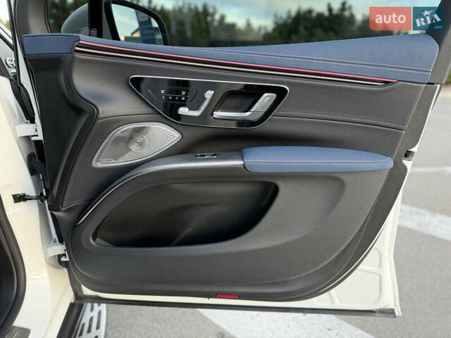 Білий Мерседес EQS SUV, об'ємом двигуна 0 л та пробігом 72 тис. км за 57499 $, фото 49 на Automoto.ua