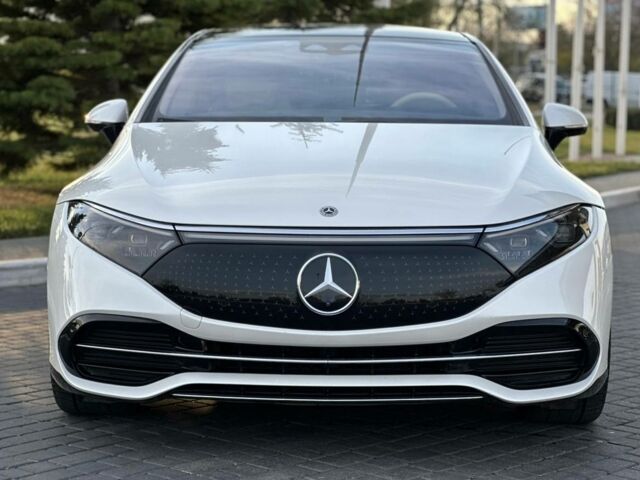 Білий Мерседес EQS SUV, об'ємом двигуна 0 л та пробігом 35 тис. км за 54000 $, фото 3 на Automoto.ua
