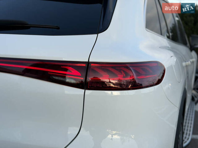 Білий Мерседес EQS SUV, об'ємом двигуна 0 л та пробігом 72 тис. км за 57499 $, фото 8 на Automoto.ua