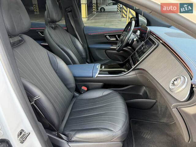 Білий Мерседес EQS SUV, об'ємом двигуна 0 л та пробігом 72 тис. км за 57499 $, фото 51 на Automoto.ua
