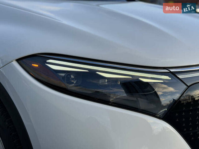 Білий Мерседес EQS SUV, об'ємом двигуна 0 л та пробігом 72 тис. км за 57499 $, фото 1 на Automoto.ua