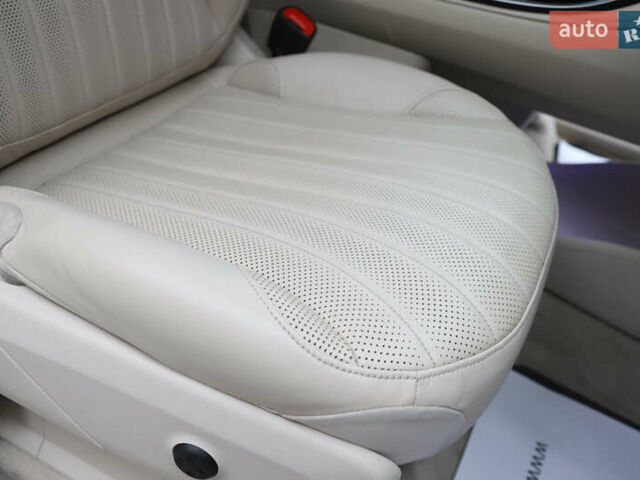 Белый Мерседес EQS SUV, объемом двигателя 0 л и пробегом 32 тыс. км за 56900 $, фото 105 на Automoto.ua