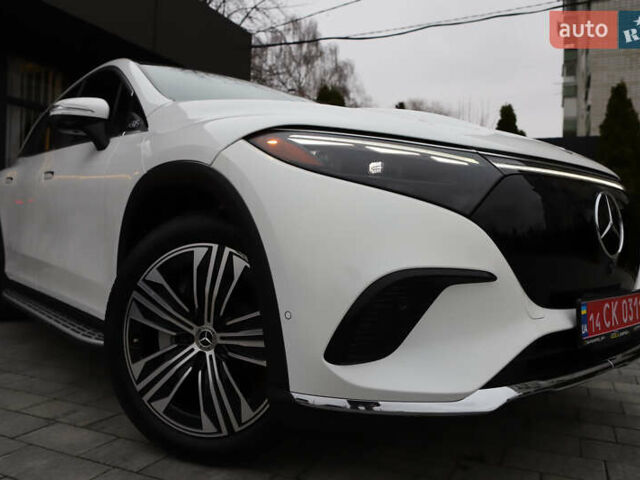 Белый Мерседес EQS SUV, объемом двигателя 0 л и пробегом 32 тыс. км за 56900 $, фото 47 на Automoto.ua