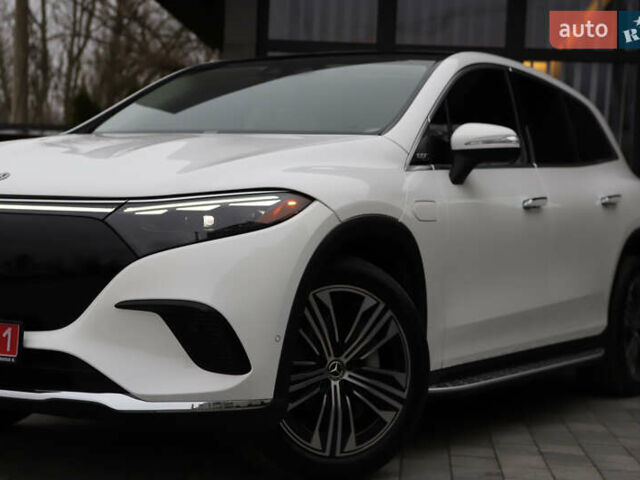 Белый Мерседес EQS SUV, объемом двигателя 0 л и пробегом 32 тыс. км за 56900 $, фото 38 на Automoto.ua