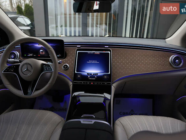 Белый Мерседес EQS SUV, объемом двигателя 0 л и пробегом 32 тыс. км за 56900 $, фото 117 на Automoto.ua