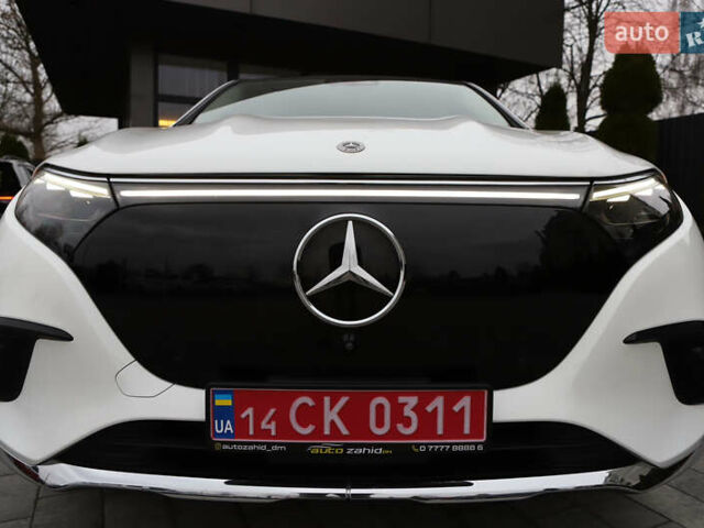 Белый Мерседес EQS SUV, объемом двигателя 0 л и пробегом 32 тыс. км за 56900 $, фото 20 на Automoto.ua