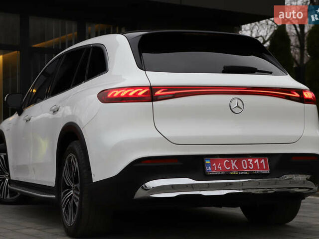 Белый Мерседес EQS SUV, объемом двигателя 0 л и пробегом 32 тыс. км за 56900 $, фото 49 на Automoto.ua
