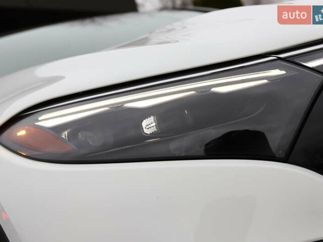 Белый Мерседес EQS SUV, объемом двигателя 0 л и пробегом 32 тыс. км за 56900 $, фото 18 на Automoto.ua