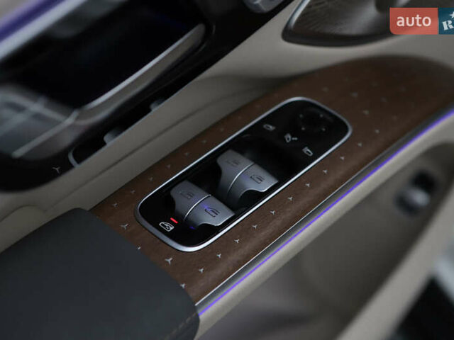 Белый Мерседес EQS SUV, объемом двигателя 0 л и пробегом 32 тыс. км за 56900 $, фото 73 на Automoto.ua