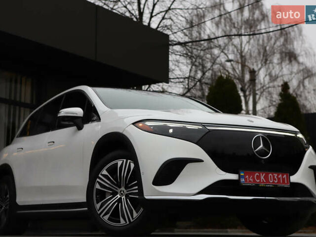 Белый Мерседес EQS SUV, объемом двигателя 0 л и пробегом 32 тыс. км за 56900 $, фото 36 на Automoto.ua