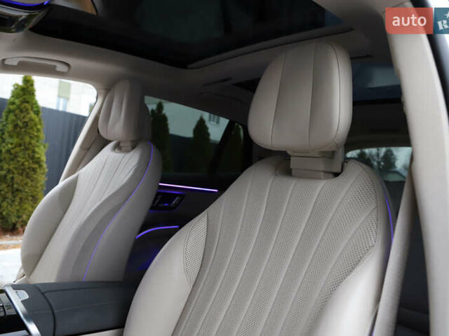 Белый Мерседес EQS SUV, объемом двигателя 0 л и пробегом 32 тыс. км за 56900 $, фото 78 на Automoto.ua