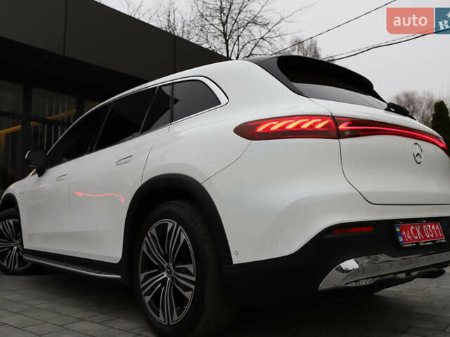 Белый Мерседес EQS SUV, объемом двигателя 0 л и пробегом 32 тыс. км за 56900 $, фото 65 на Automoto.ua