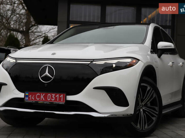 Белый Мерседес EQS SUV, объемом двигателя 0 л и пробегом 32 тыс. км за 56900 $, фото 3 на Automoto.ua