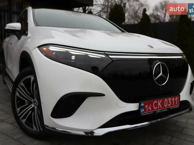 Белый Мерседес EQS SUV, объемом двигателя 0 л и пробегом 32 тыс. км за 56900 $, фото 34 на Automoto.ua