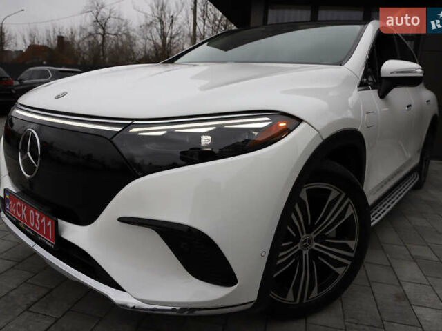 Белый Мерседес EQS SUV, объемом двигателя 0 л и пробегом 32 тыс. км за 56900 $, фото 6 на Automoto.ua