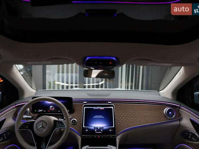 Белый Мерседес EQS SUV, объемом двигателя 0 л и пробегом 32 тыс. км за 56900 $, фото 30 на Automoto.ua