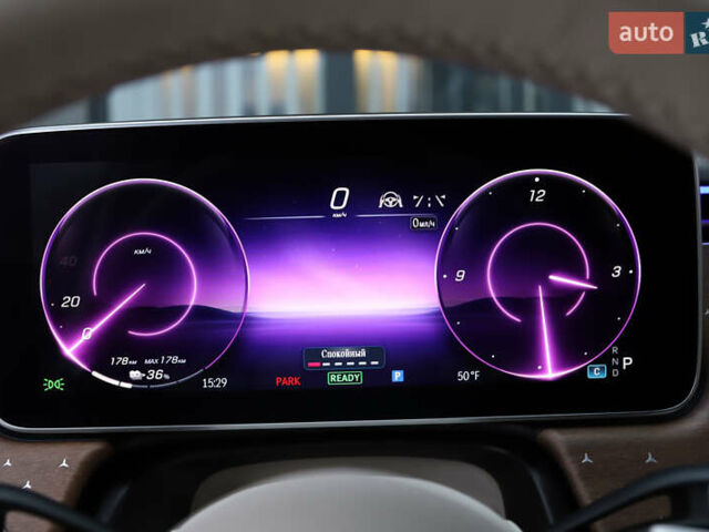 Белый Мерседес EQS SUV, объемом двигателя 0 л и пробегом 32 тыс. км за 56900 $, фото 91 на Automoto.ua