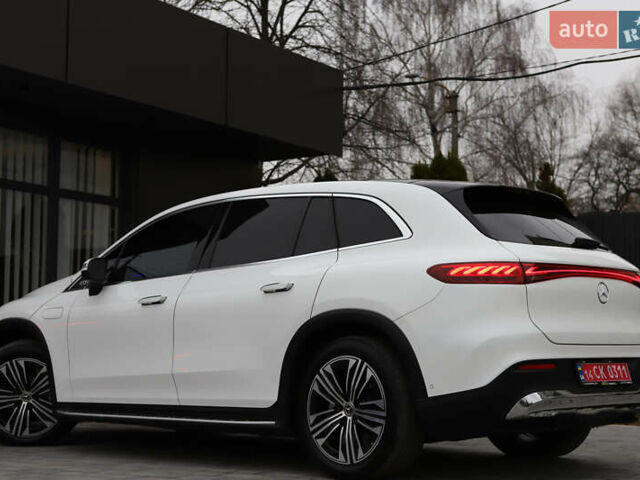 Белый Мерседес EQS SUV, объемом двигателя 0 л и пробегом 32 тыс. км за 56900 $, фото 77 на Automoto.ua