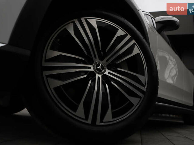 Белый Мерседес EQS SUV, объемом двигателя 0 л и пробегом 32 тыс. км за 56900 $, фото 14 на Automoto.ua