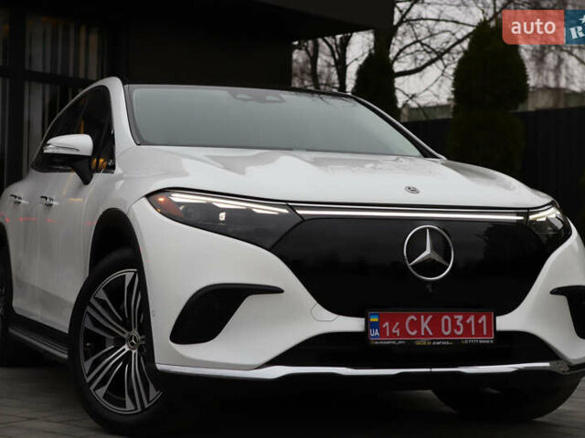 Белый Мерседес EQS SUV, объемом двигателя 0 л и пробегом 32 тыс. км за 56900 $, фото 42 на Automoto.ua