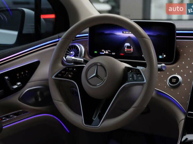 Белый Мерседес EQS SUV, объемом двигателя 0 л и пробегом 32 тыс. км за 56900 $, фото 119 на Automoto.ua