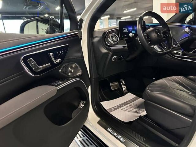 Білий Мерседес EQS SUV, об'ємом двигуна 0 л та пробігом 36 тис. км за 91911 $, фото 14 на Automoto.ua