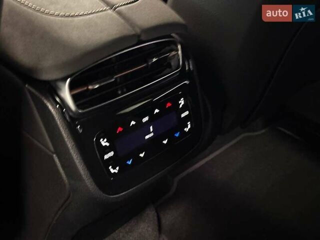 Білий Мерседес EQS SUV, об'ємом двигуна 0 л та пробігом 36 тис. км за 91911 $, фото 33 на Automoto.ua