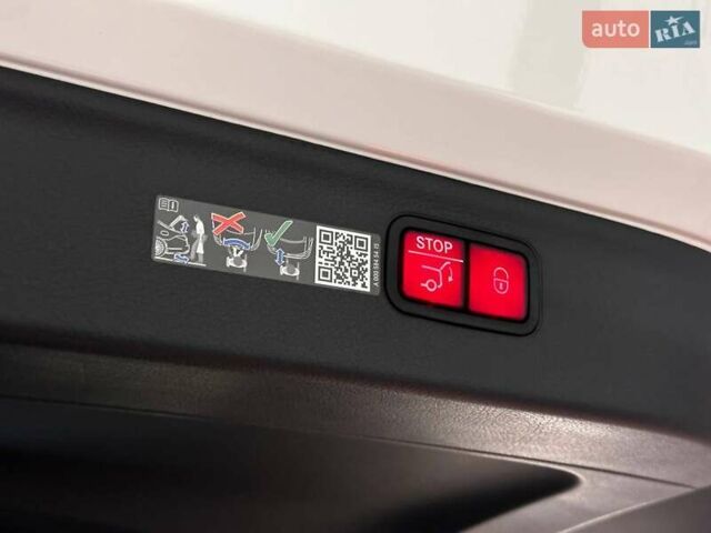 Білий Мерседес EQS SUV, об'ємом двигуна 0 л та пробігом 36 тис. км за 91911 $, фото 41 на Automoto.ua