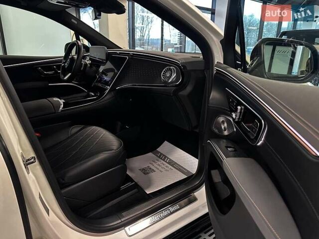 Білий Мерседес EQS SUV, об'ємом двигуна 0 л та пробігом 36 тис. км за 91911 $, фото 37 на Automoto.ua