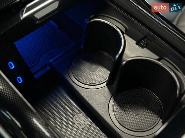 Білий Мерседес EQS SUV, об'ємом двигуна 0 л та пробігом 36 тис. км за 91911 $, фото 18 на Automoto.ua