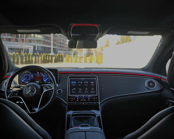 Чорний Мерседес EQS SUV, об'ємом двигуна 0 л та пробігом 24 тис. км за 73500 $, фото 42 на Automoto.ua