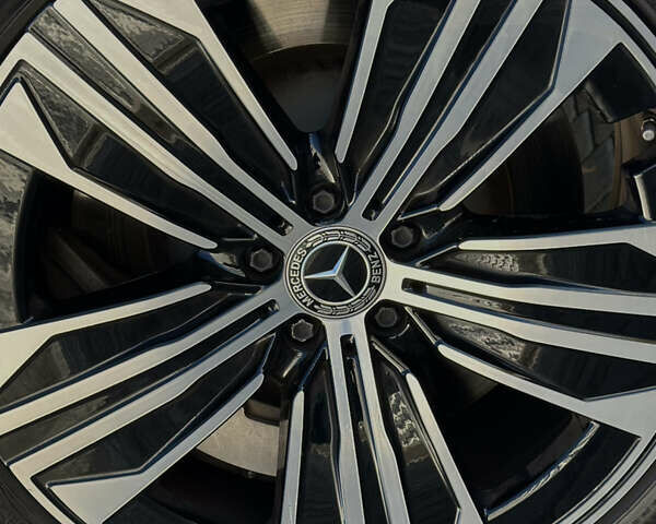 Чорний Мерседес EQS SUV, об'ємом двигуна 0 л та пробігом 24 тис. км за 73500 $, фото 18 на Automoto.ua