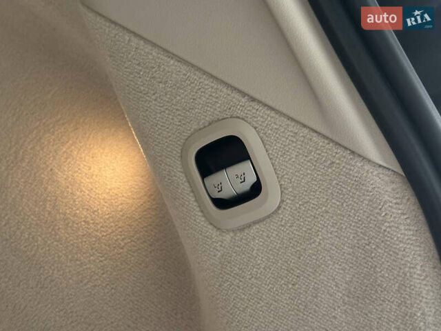 Черный Мерседес EQS SUV, объемом двигателя 0 л и пробегом 25 тыс. км за 87800 $, фото 32 на Automoto.ua