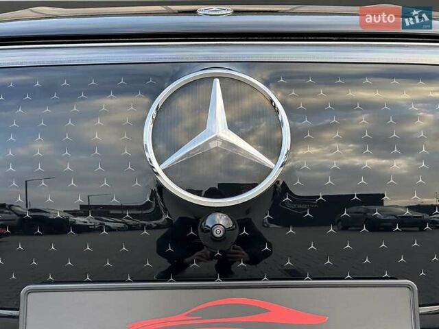 Черный Мерседес EQS SUV, объемом двигателя 0 л и пробегом 15 тыс. км за 77900 $, фото 3 на Automoto.ua