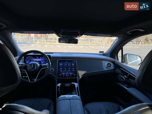 Черный Мерседес EQS SUV, объемом двигателя 0 л и пробегом 49 тыс. км за 55000 $, фото 24 на Automoto.ua