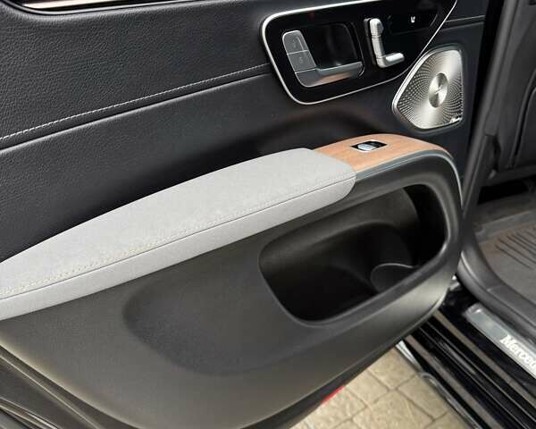 Черный Мерседес EQS SUV, объемом двигателя 0 л и пробегом 30 тыс. км за 68000 $, фото 13 на Automoto.ua