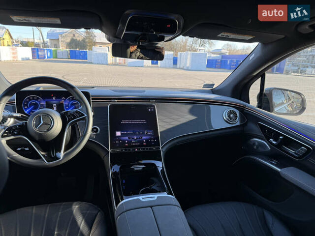 Черный Мерседес EQS SUV, объемом двигателя 0 л и пробегом 49 тыс. км за 55000 $, фото 42 на Automoto.ua
