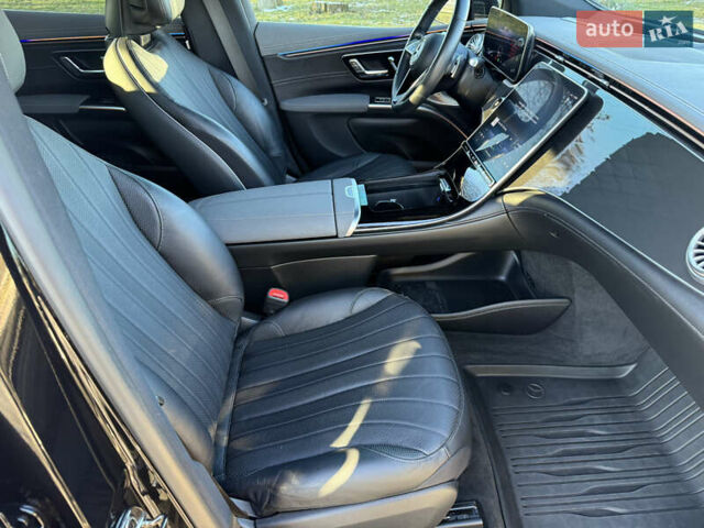 Черный Мерседес EQS SUV, объемом двигателя 0 л и пробегом 49 тыс. км за 55000 $, фото 17 на Automoto.ua