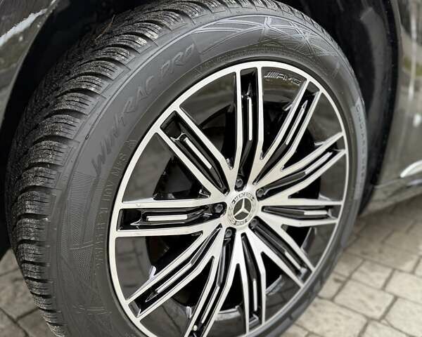Черный Мерседес EQS SUV, объемом двигателя 0 л и пробегом 30 тыс. км за 68000 $, фото 7 на Automoto.ua