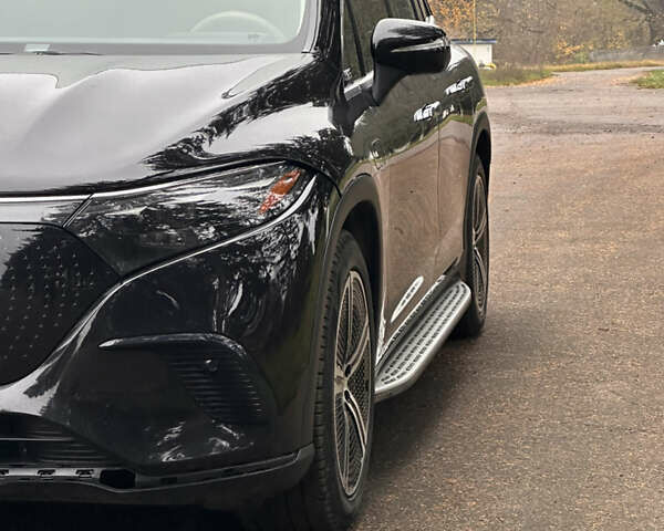 Чорний Мерседес EQS SUV, об'ємом двигуна 0 л та пробігом 63 тис. км за 60000 $, фото 10 на Automoto.ua