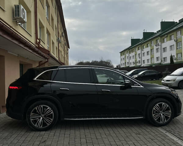 Чорний Мерседес EQS SUV, об'ємом двигуна 0 л та пробігом 24 тис. км за 73500 $, фото 12 на Automoto.ua