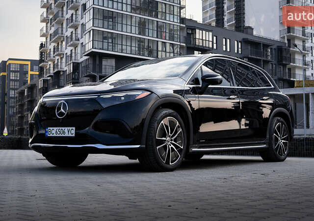 Черный Мерседес EQS SUV, объемом двигателя 0 л и пробегом 33 тыс. км за 60000 $, фото 2 на Automoto.ua
