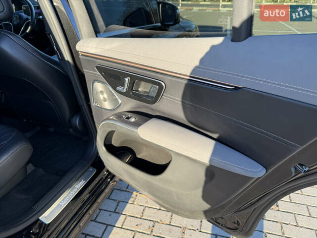 Черный Мерседес EQS SUV, объемом двигателя 0 л и пробегом 49 тыс. км за 55000 $, фото 14 на Automoto.ua