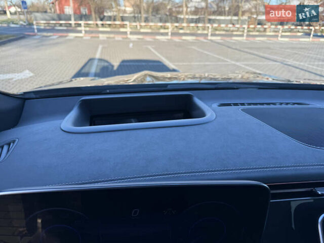 Черный Мерседес EQS SUV, объемом двигателя 0 л и пробегом 49 тыс. км за 55000 $, фото 23 на Automoto.ua