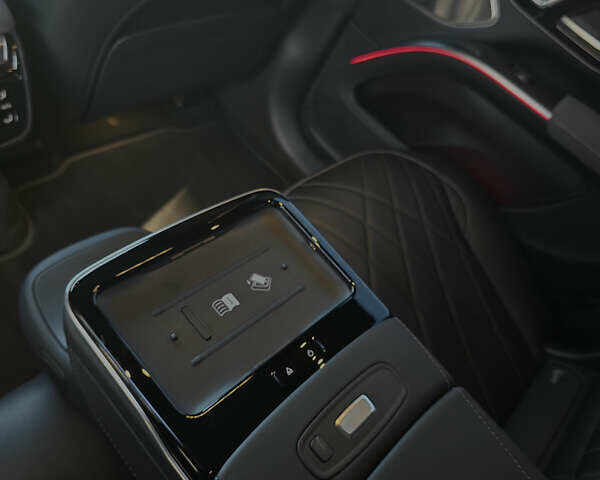 Чорний Мерседес EQS SUV, об'ємом двигуна 0 л та пробігом 24 тис. км за 73500 $, фото 41 на Automoto.ua